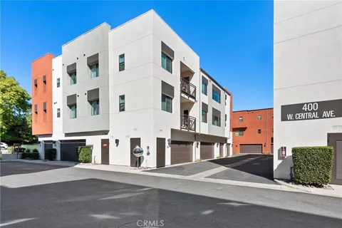400 W Central Avenue Unit 302, Brea, CA MLS: WS25066611