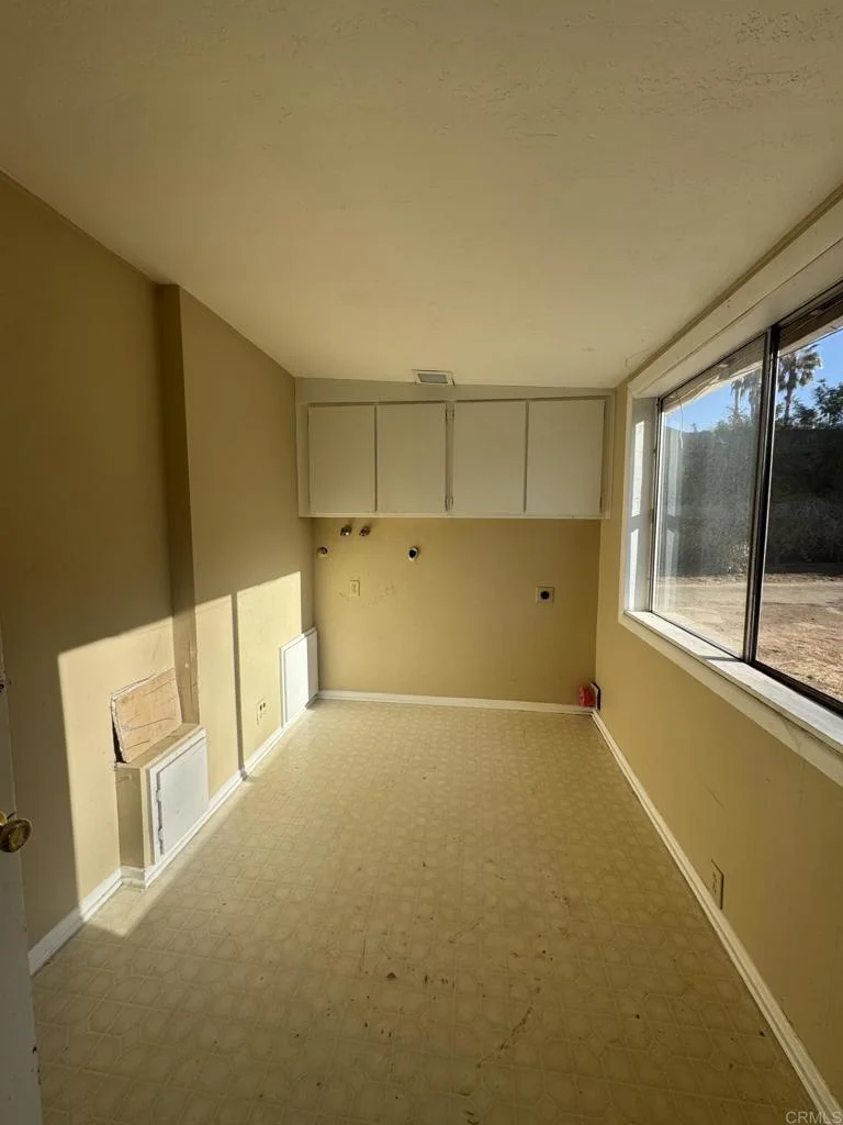 726 Valley Drive, Vista, CA 92084