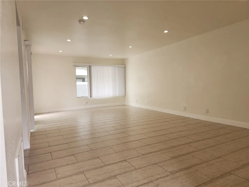 Additional image 2 of 18511 Mayall Street Unit A, Northridge, CA 91324