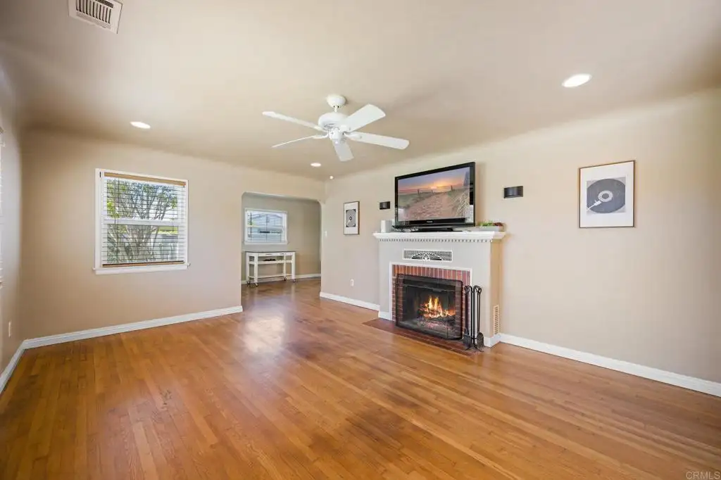 2548 Mesa Drive, Oceanside, CA 92054