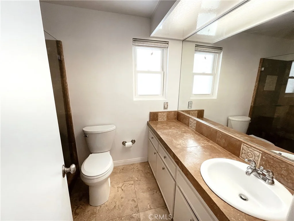 1542 Steinhart Ave, Redondo Beach, CA 90278