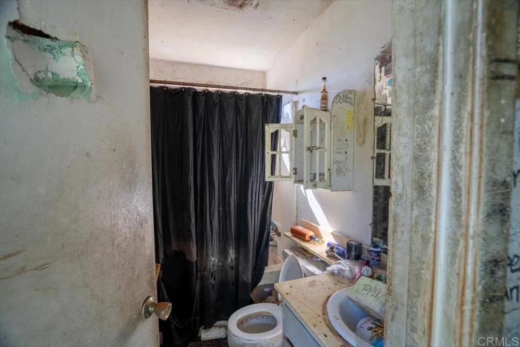 Additional image 23 of 129 Diza Rd, San Ysidro, CA 92173