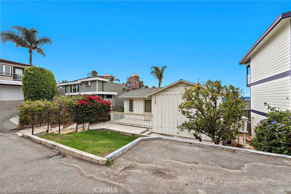31907 Crestwood Place, Laguna Beach, CA 92651