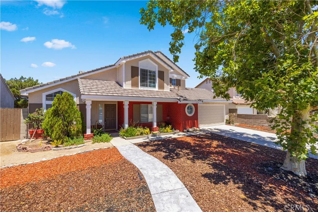 1519 Tigertail Ct  