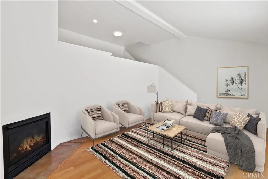 Additional image 16 of 734 Ohio Avenue Unit B, Long Beach, CA 90804