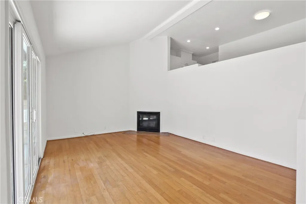 Additional image 50 of 734 Ohio Avenue Unit B, Long Beach, CA 90804