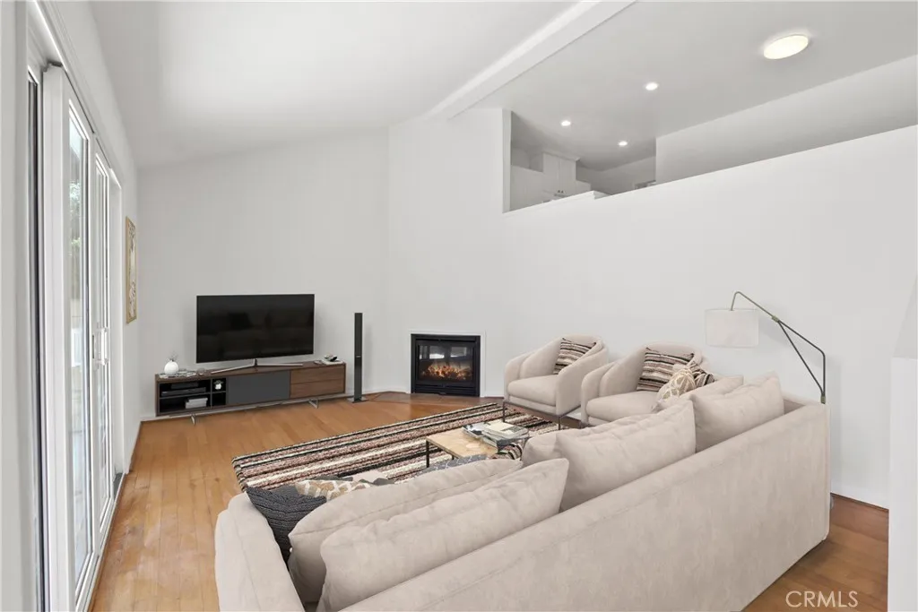 Additional image 12 of 734 Ohio Avenue Unit B, Long Beach, CA 90804