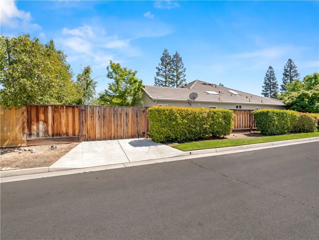 Additional image 98 of 1582 E Revere Rd, Fresno, CA 93720