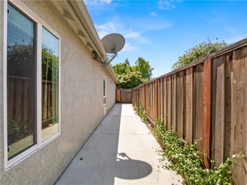 Additional image 95 of 1582 E Revere Rd, Fresno, CA 93720