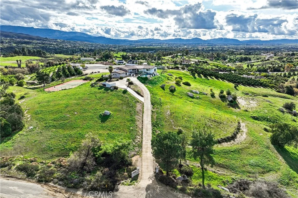 38225 Camino Sierra Rd, Temecula, CA 92592