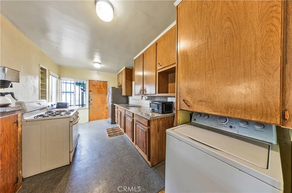 Additional image 24 of 3729 Easy Ave, Long Beach, CA 90810