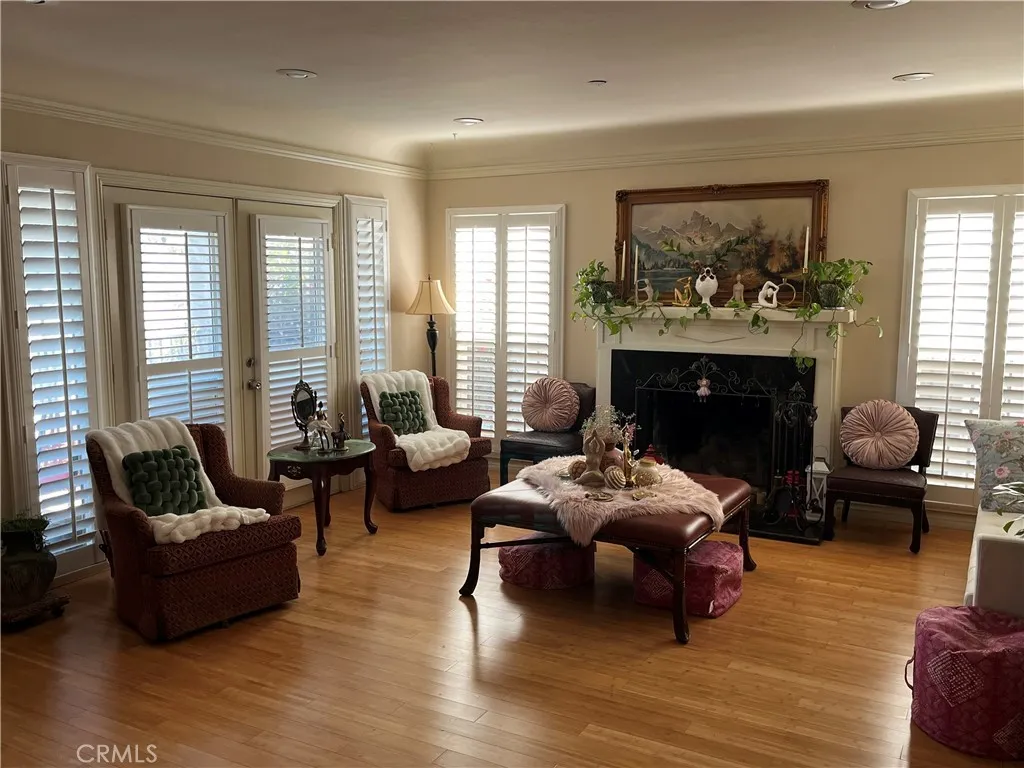 Additional image 15 of 2051 N Catalina street, Los Angeles, CA 90027