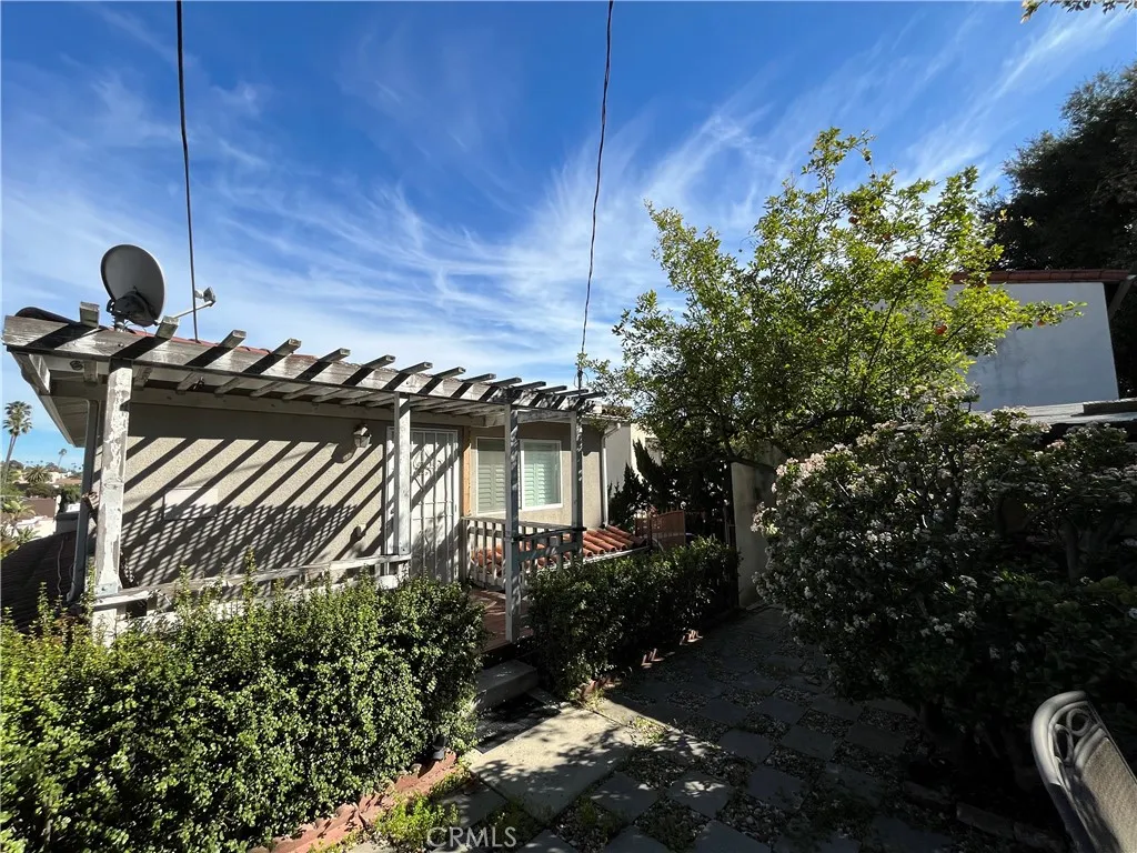 Additional image 10 of 2051 N Catalina street, Los Angeles, CA 90027