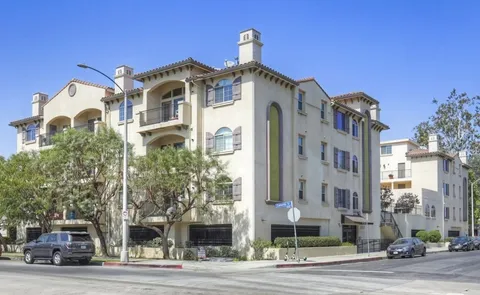4805 Bellflower Avenue Unit 205, North Hollywood, CA MLS: SR25081639