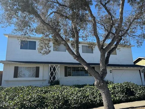 275 Fairfax Avenue, Ventura, CA 93003 - MLS#: V1-26673