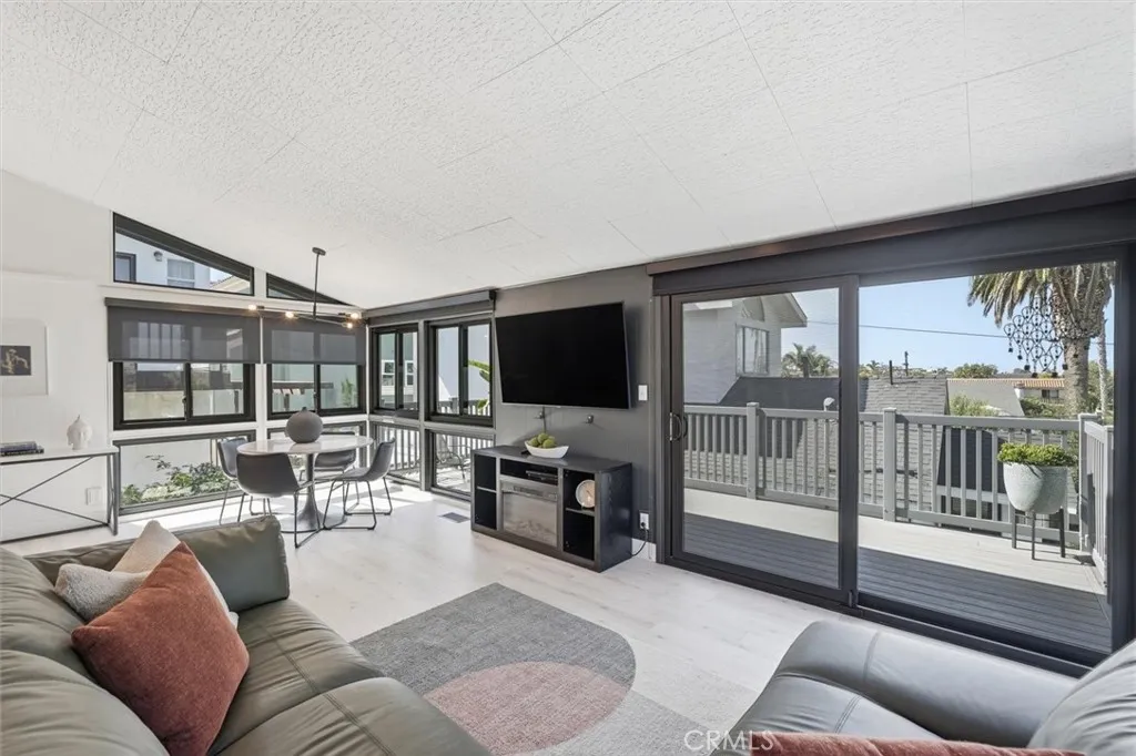 Additional image 48 of 729 N Juanita Ave, Redondo Beach, CA 90277