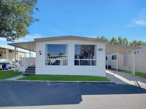 121 Orange Avenue Unit SPC 48, Chula Vista, CA MLS: PTP2407033