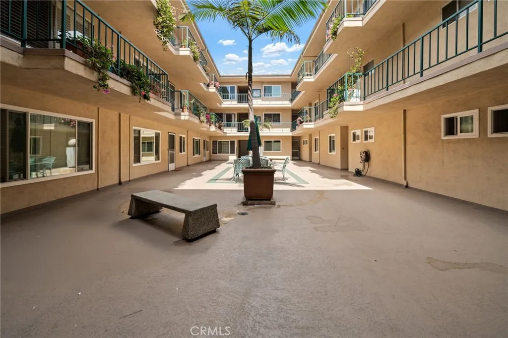 Additional image 42 of 3665 E 1st St Unit 202, Long Beach, CA 90803