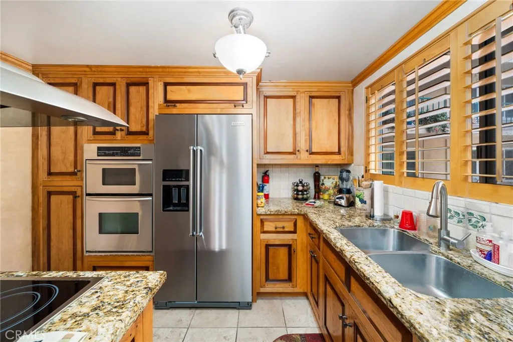 Additional image 2 of 3665 E 1st St Unit 202, Long Beach, CA 90803