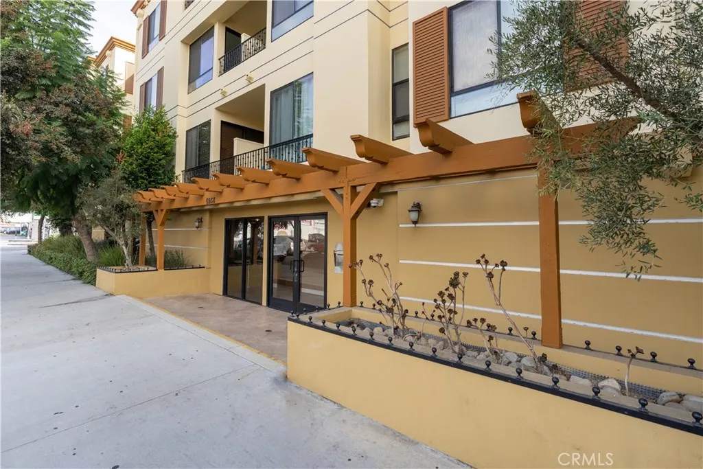 6938 Laurel Canyon Boulevard Unit 315, North Hollywood, CA 91605