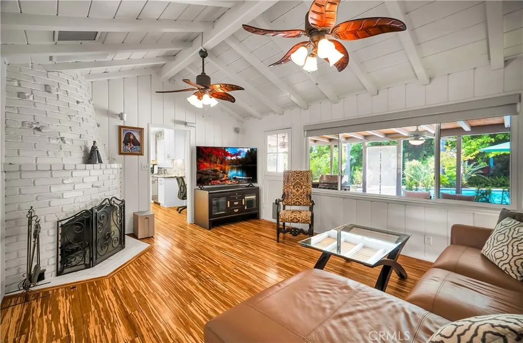 Additional image 46 of 6843 Chisholm Ave, Van Nuys, CA 91406