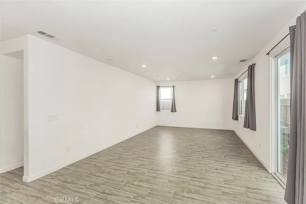 Additional image 80 of 2844 N Vahe, Fresno, CA 93737