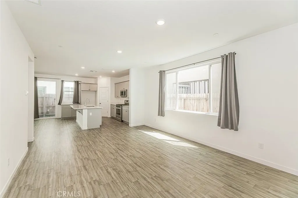 Additional image 89 of 2844 N Vahe, Fresno, CA 93737