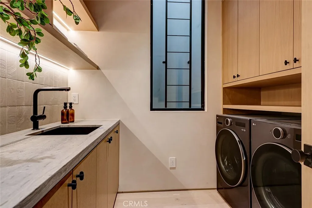 1404 Manhattan Ave, Manhattan Beach, CA 90266