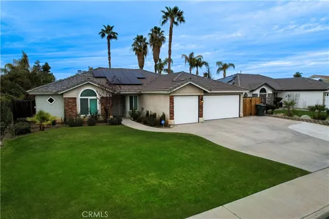 9914 NW Blackfoot Dr, Bakersfield, CA MLS: SR25026676