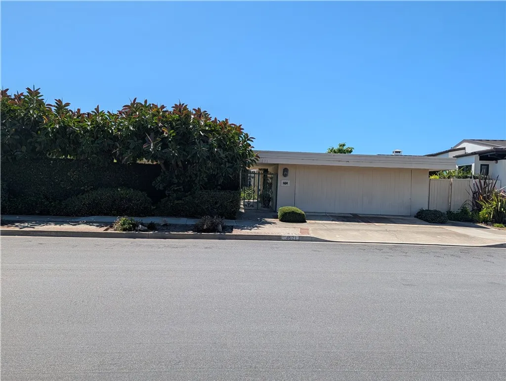 4521 Fairfield Dr, Corona Del Mar, CA 92625