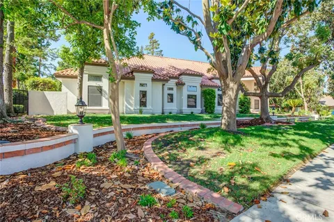 7509 Calle Sagrada, Bakersfield, CA MLS: NS25114823