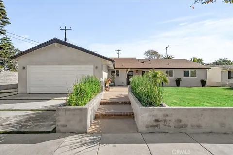 2750 San Carlos Lane, Costa Mesa, CA 92626 - MLS#: IG25066033