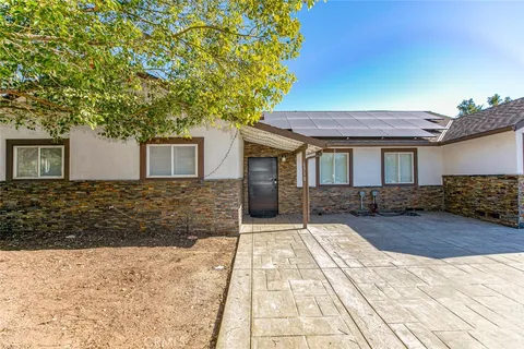 6510 Gloria Avenue, Lake Balboa, CA MLS: GD25017019