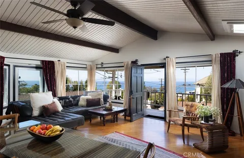 31706 Scenic Drive, Laguna Beach, CA MLS: OC25065284