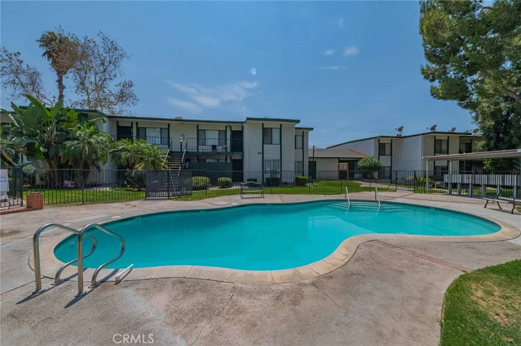 1735 E Washington Street Unit F-25, Colton, CA 92324