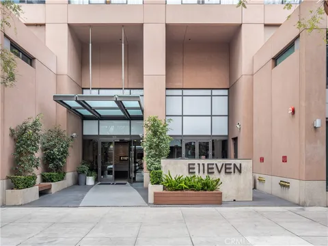 1111 S Grand Avenue Unit PH3, Los Angeles, CA MLS: GD25091846
