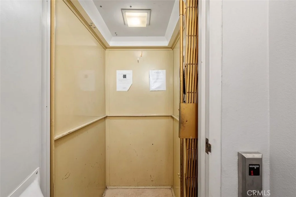 885 S Orange Grove Boulevard Unit 2, Pasadena, CA 91105