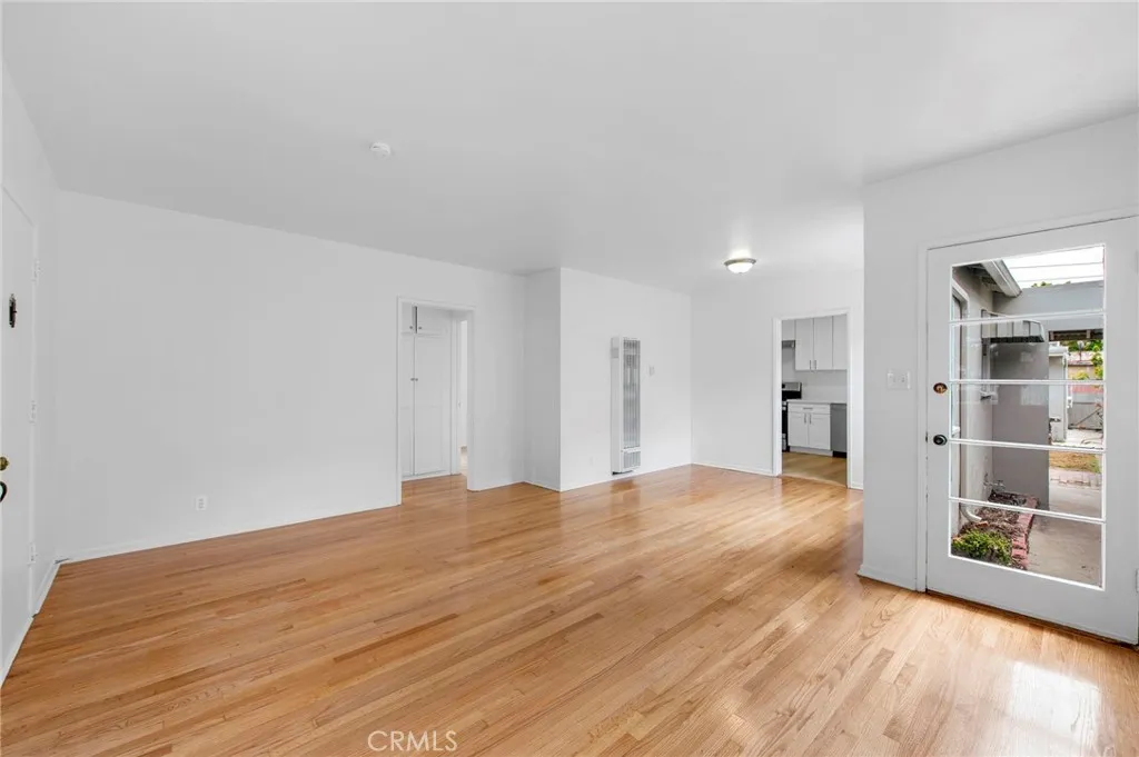 Additional image 34 of 956 S Oak St, Inglewood, CA 90301