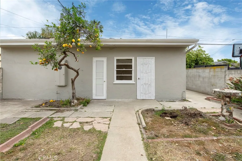 Additional image 56 of 956 S Oak St, Inglewood, CA 90301