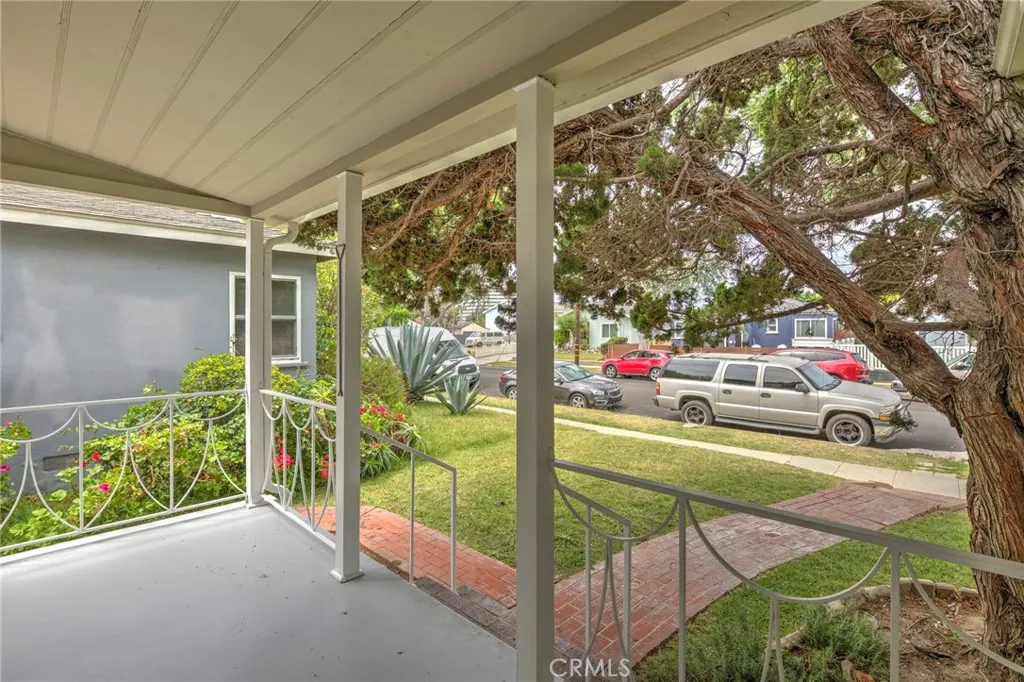 Additional image 3 of 956 S Oak St, Inglewood, CA 90301