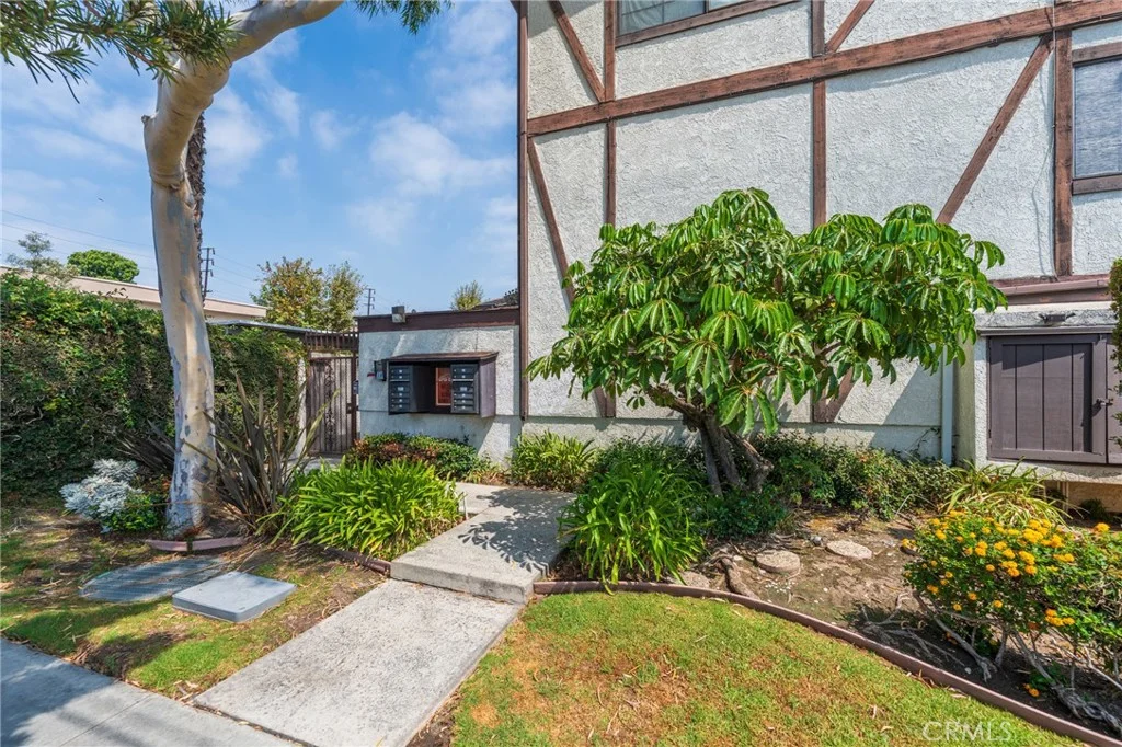535 E 223rd Street Unit 16, Carson, CA 90745