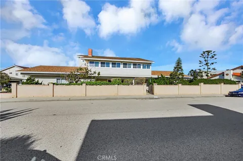 1200 Mandalay Beach Road, Oxnard, CA MLS: SR25054564