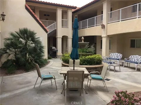 19279 Palo Verde Drive, Apple Valley, CA MLS: NP25049740
