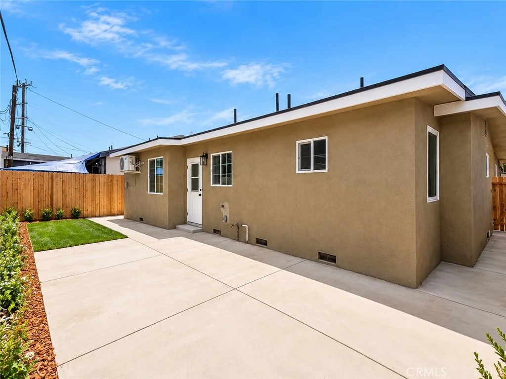 10972 Mckinley Ave Unit 1/4, Los Angeles, CA 90059