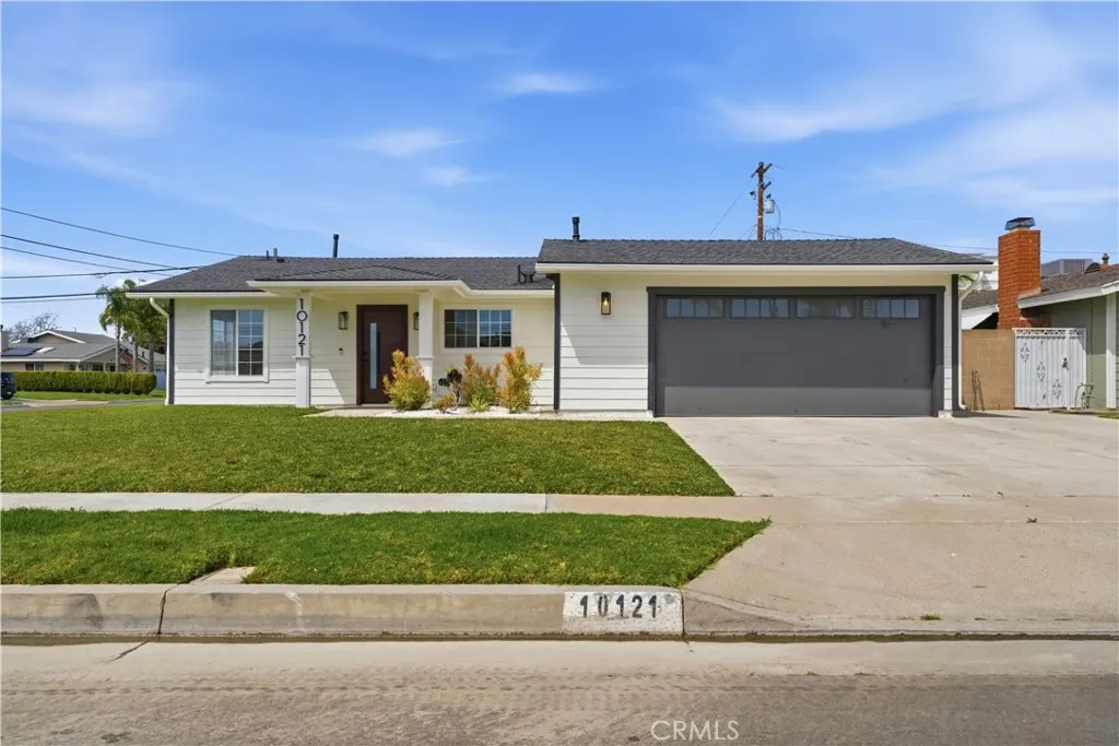 Additional image 3 of 10121 Kukui Dr, Huntington Beach, CA 92646