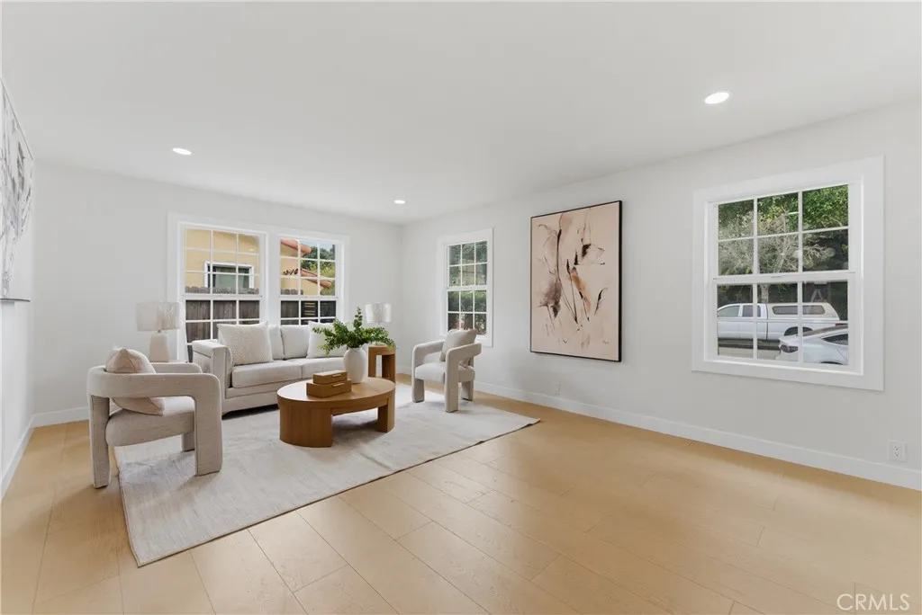 Additional image 11 of 2010 Golden Ave, Long Beach, CA 90806