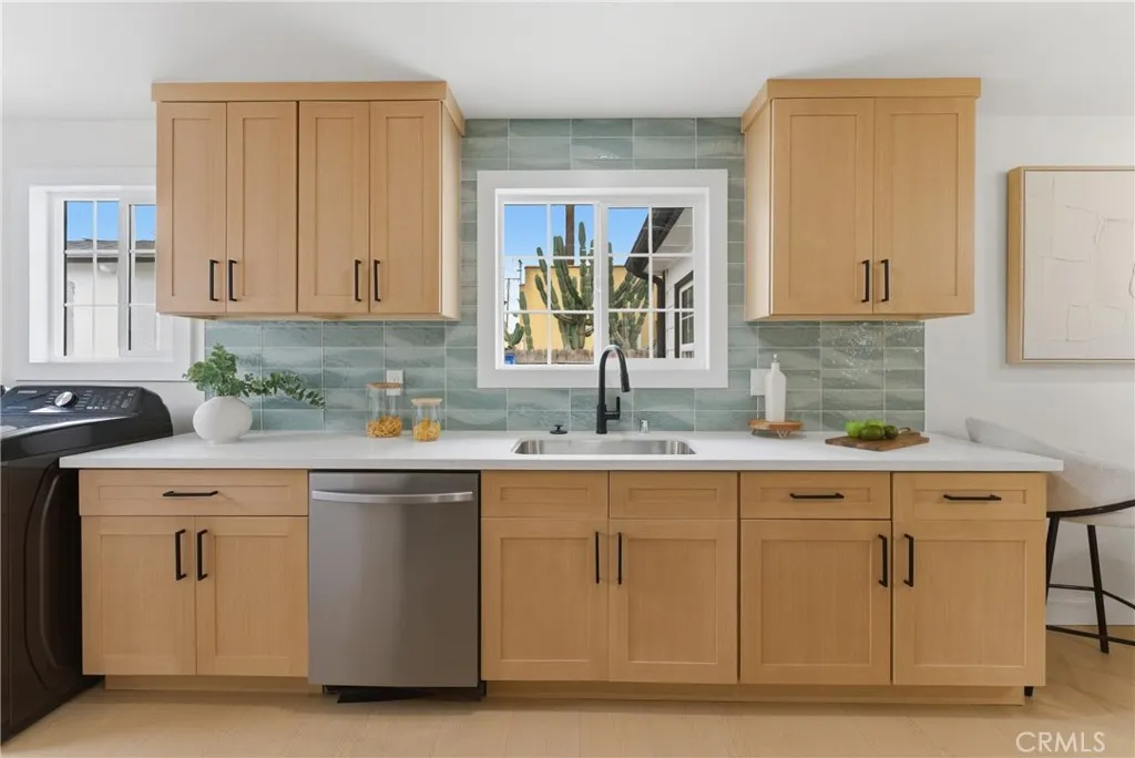 Additional image 63 of 2010 Golden Ave, Long Beach, CA 90806