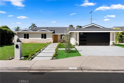 1608 Elm Avenue, Costa Mesa, CA MLS: PW25077338