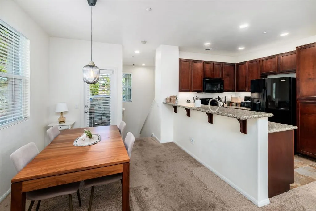 Additional image 43 of 451 Avenida De La Luna, Vista, CA 92083