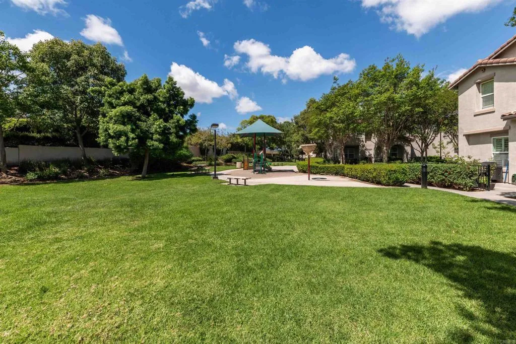 Additional image 58 of 451 Avenida De La Luna, Vista, CA 92083